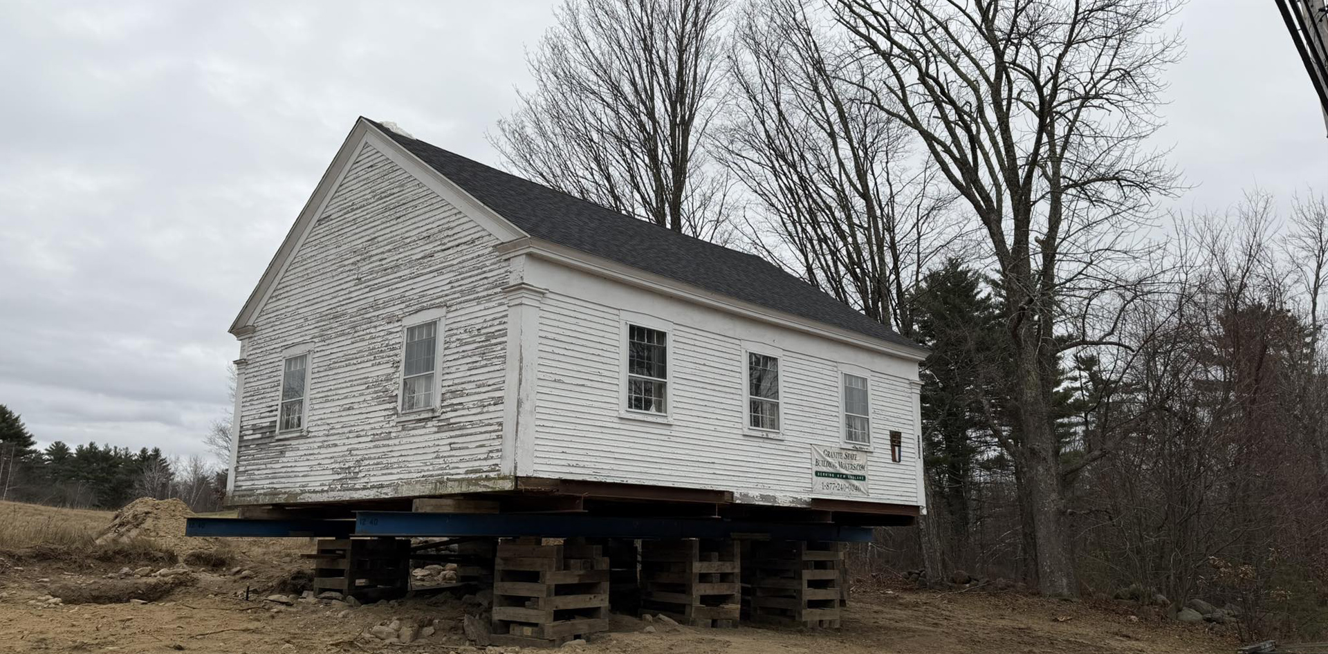 Here comes the schoolhouse!